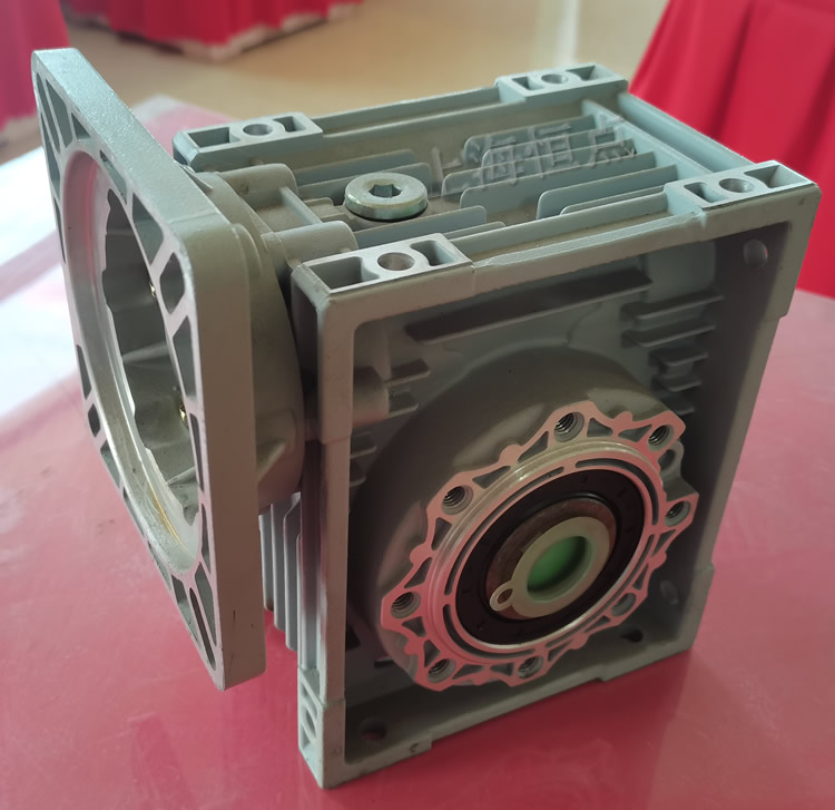 RV063-110X110-95-130-19ݔ���䷽���m ݔ��ͨ��